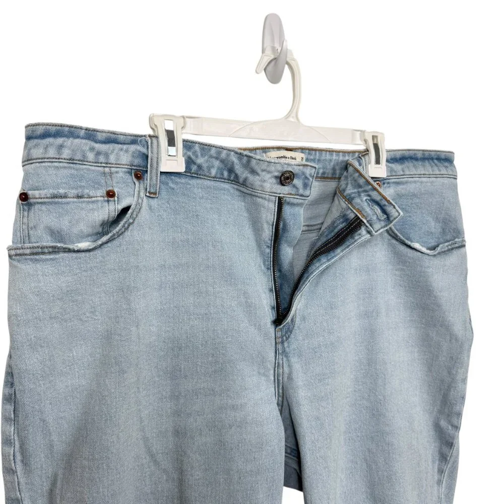 Abercrombie & Fitch Mom High Rise Jeans Womens 35 | 20R Blue Curve Love Raw Hem